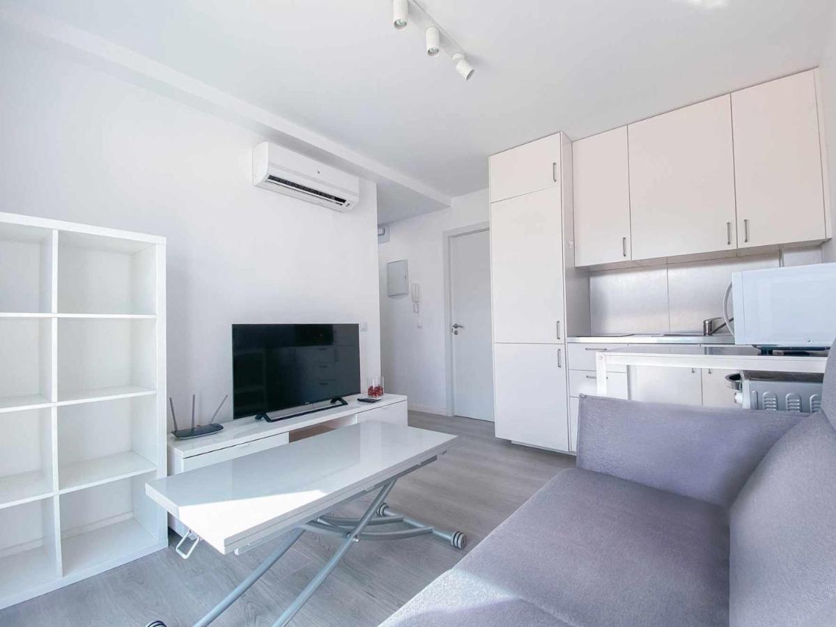 1 Room Pedregalejo Malaga Ngoại thất bức ảnh